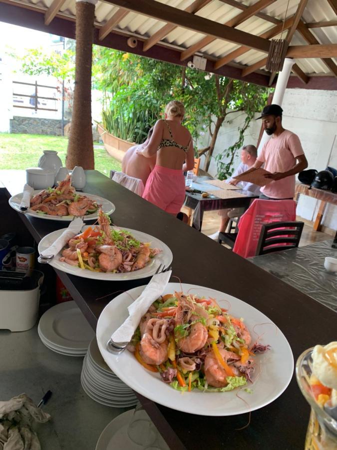 Bed and Breakfast Ceylon Surf Guest And Restaurant Weligama Exterior foto
