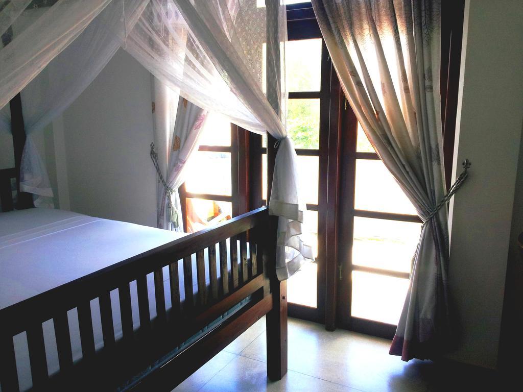 Bed and Breakfast Ceylon Surf Guest And Restaurant Weligama Habitación foto